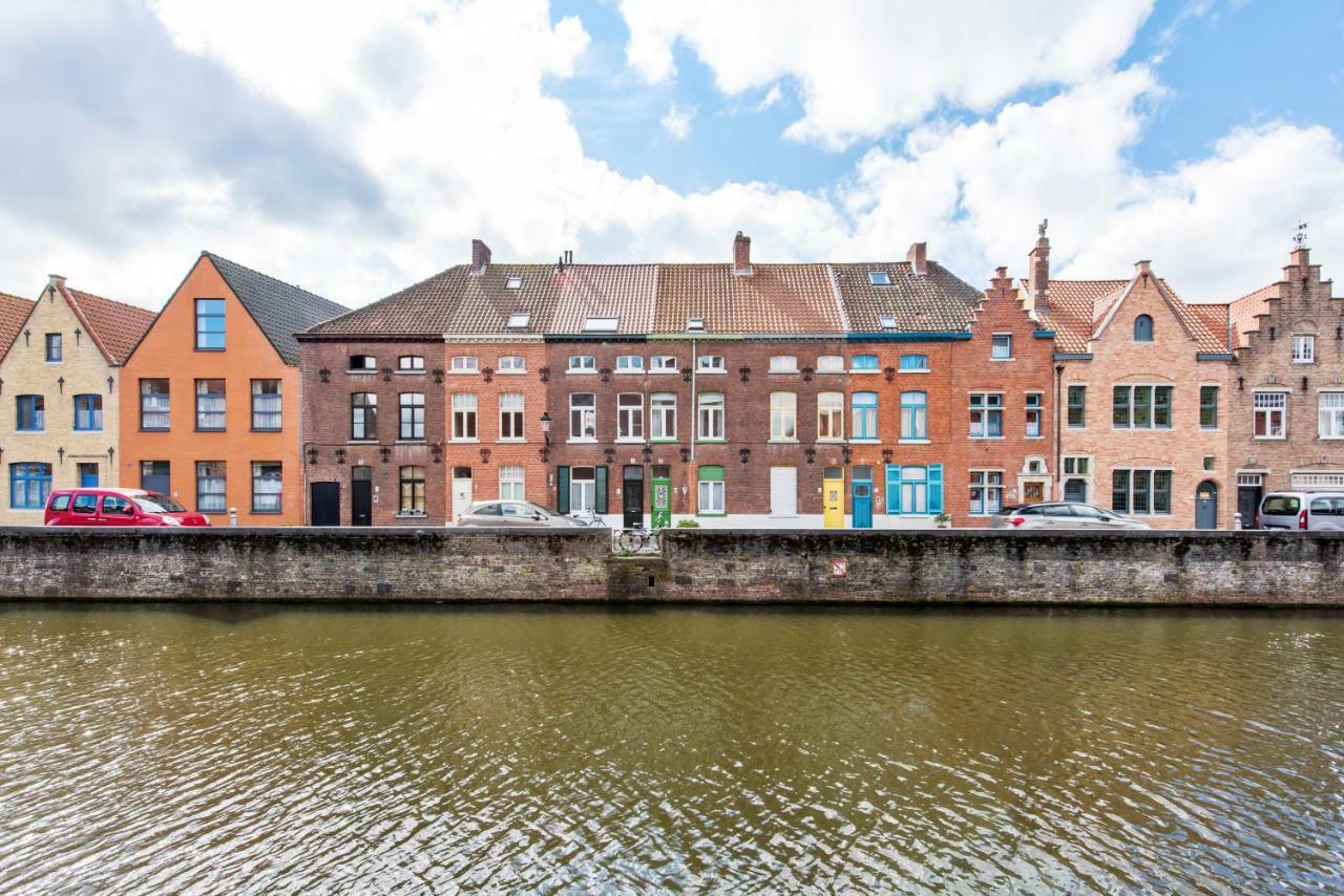 Charming Place Along The Canals In ブルージュ エクステリア 写真